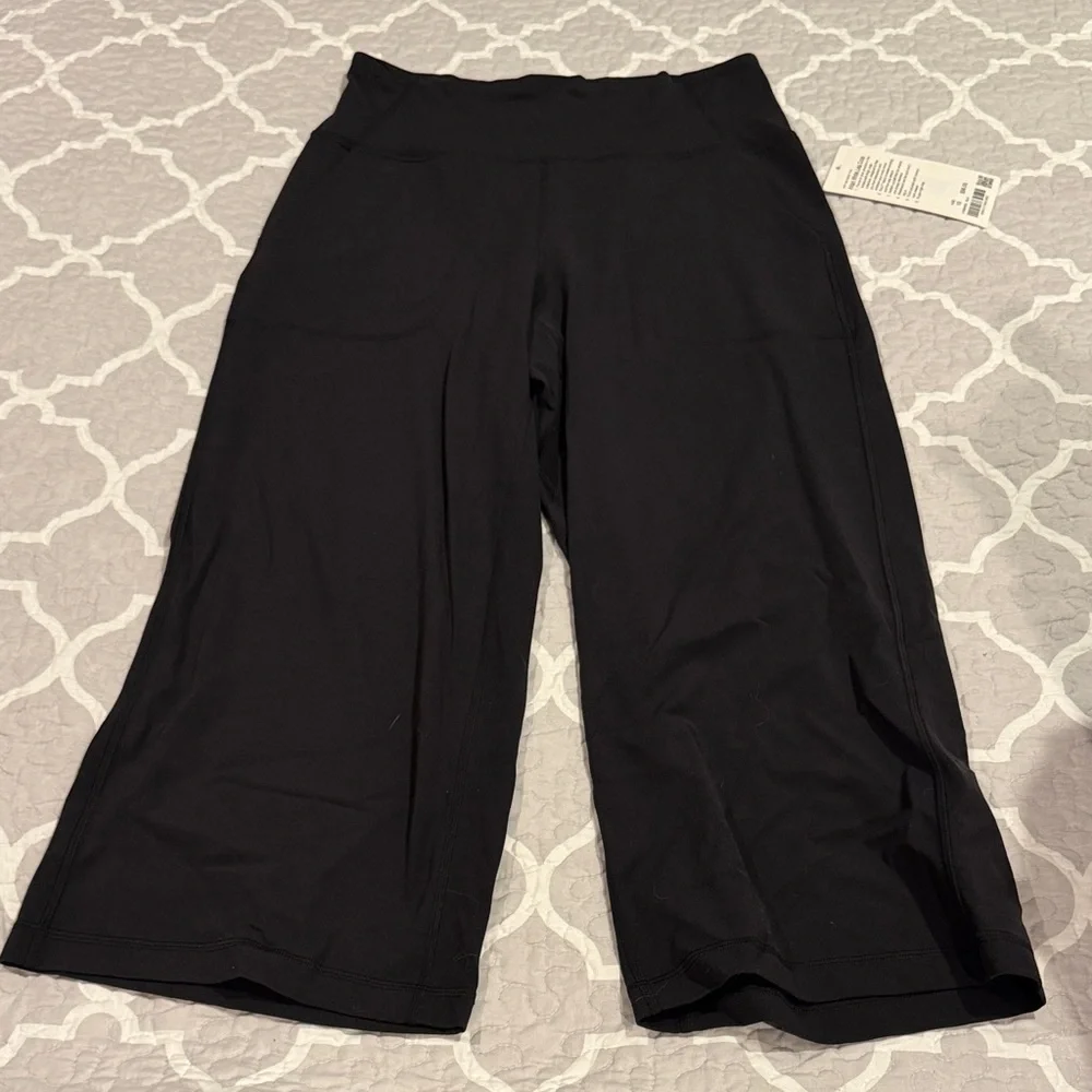 lululemon athletica Align Black Wide Leg Crop - Picture 5 of 6